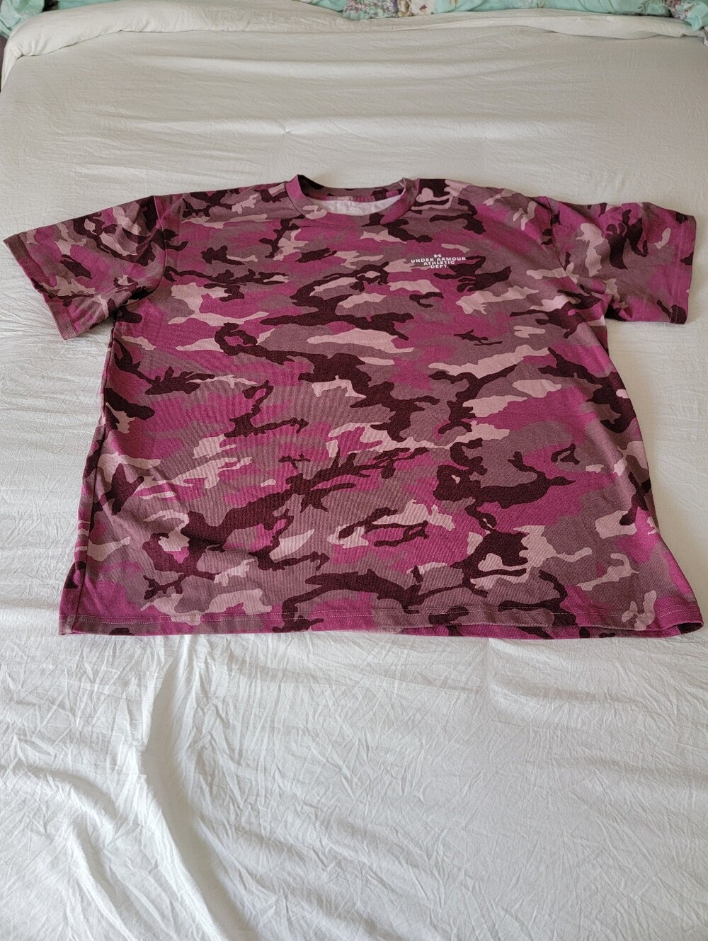 Men's Under Armour Pink Camo Short-Sleeve Crewneck Shirt